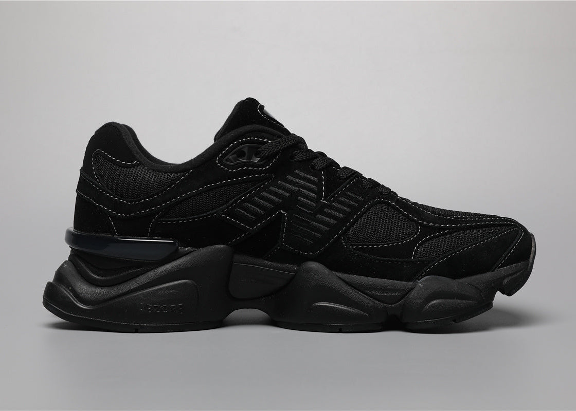 Sneaker unisex New Balance 9060 completamente nere